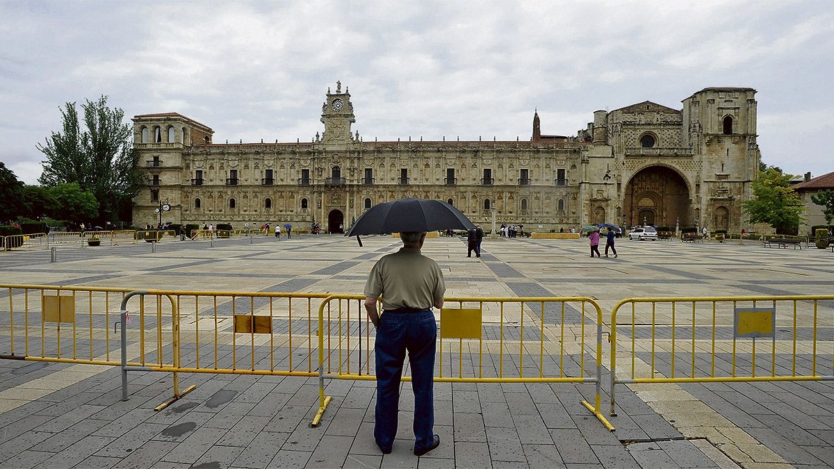 El Ayuntamiento pone 'la primera piedra' para la reforma de San Marcos