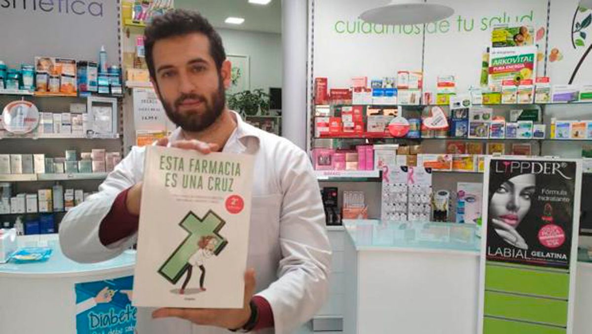 Guillermo Martín Melgar, farmacéutico de profesión, triunfa en redes sociales como @farmaenfurecida. | L.N.C.