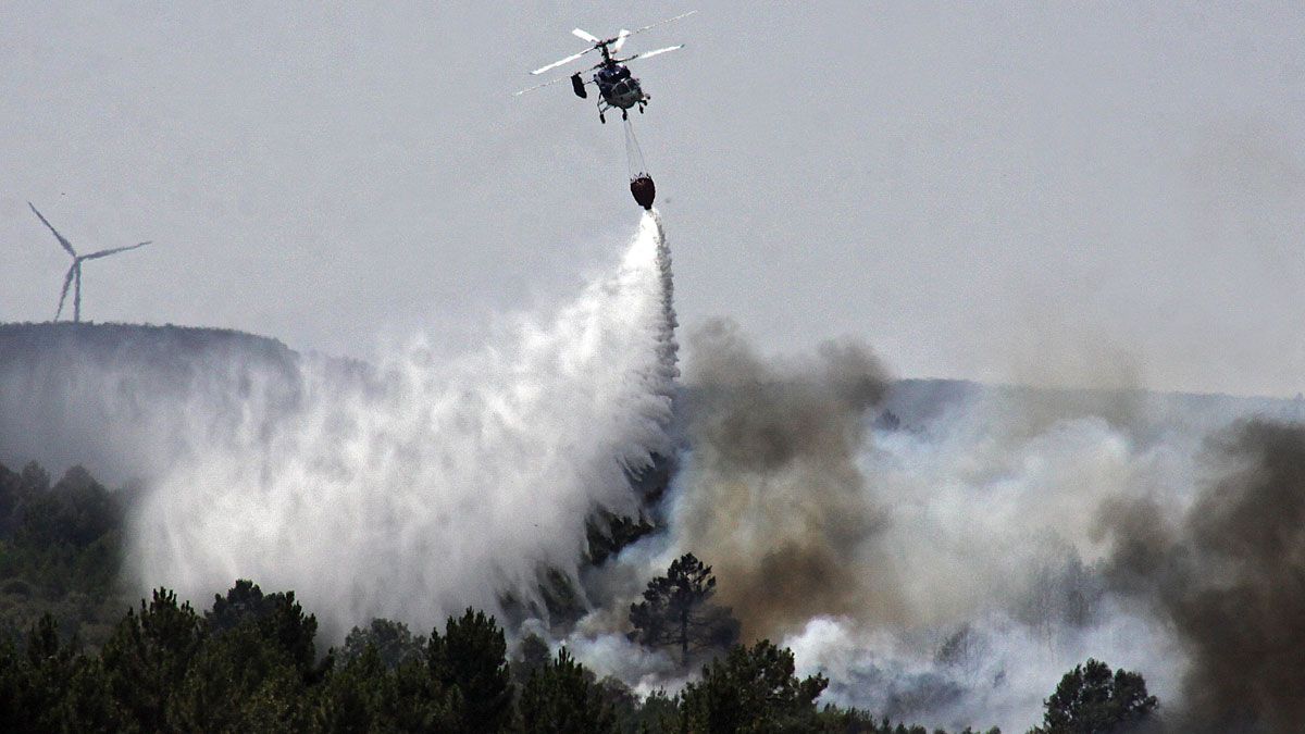 Imagen del día en el que se reactivó el incendio. | ICAL