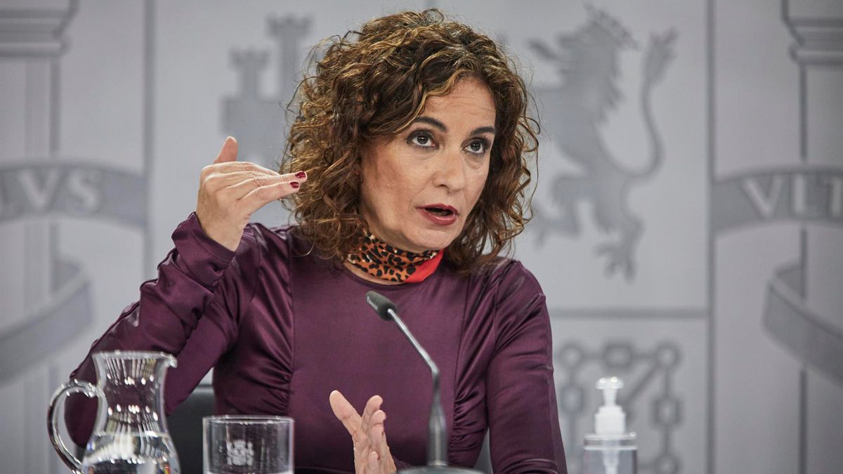 La ministra portavoz y de Hacienda, María Jesús Montero, durante una rueda de prensa. | E.P.