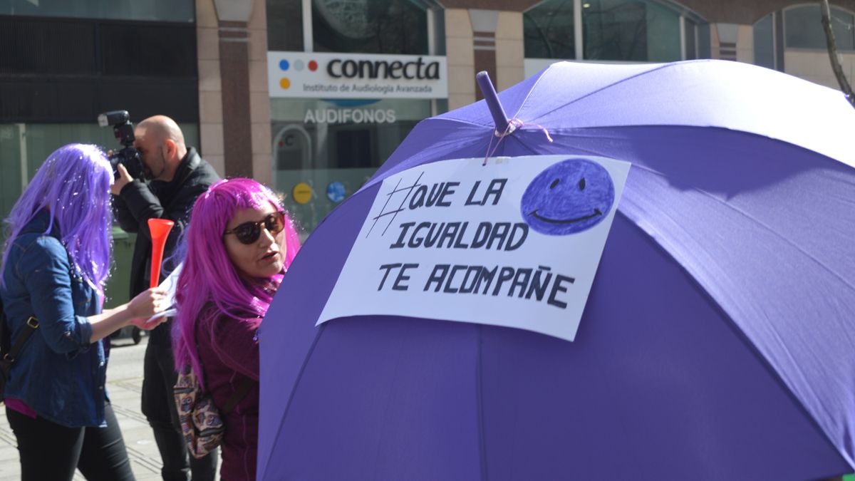 Imagen de archivo de una manifestación feminista en calles de Ponferrada. | D.M.