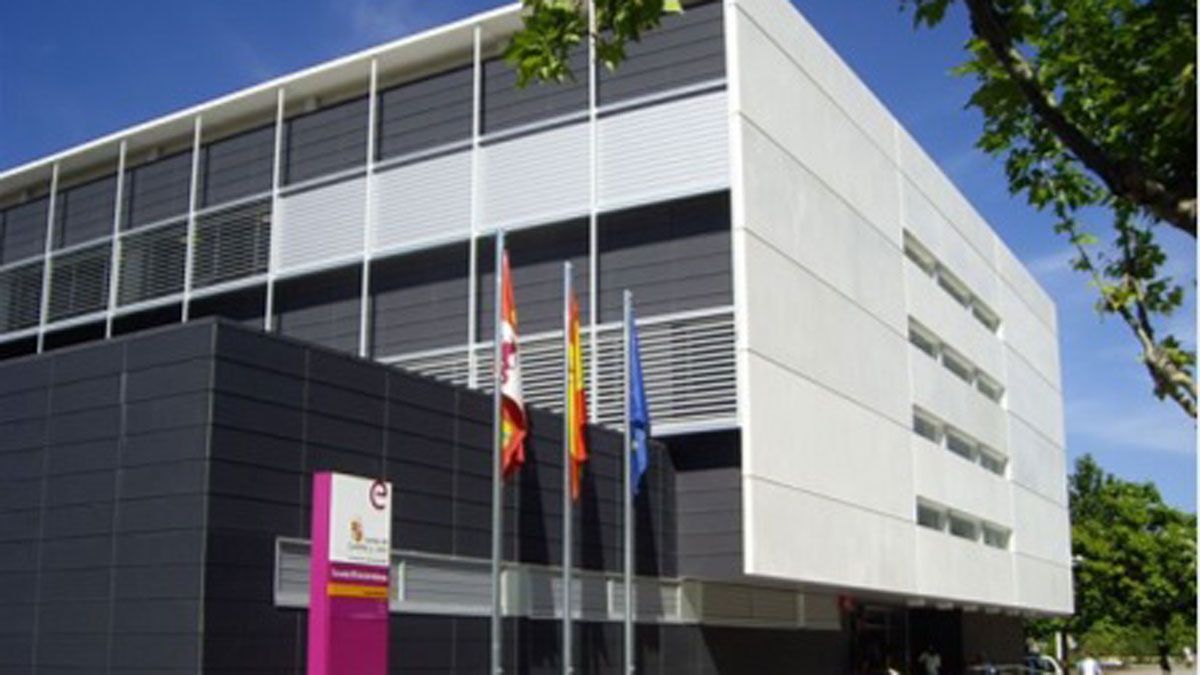 Escuela Oficial de Idiomas de Ponferrada. 