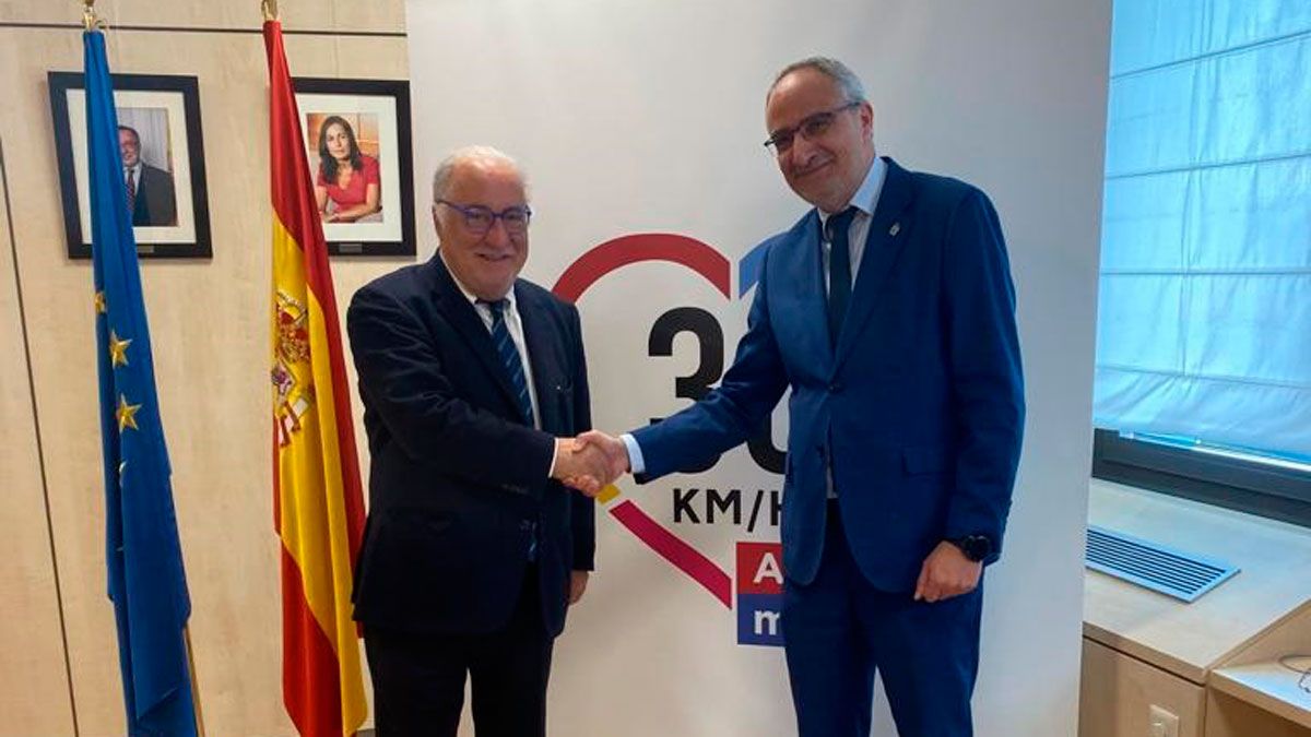 Reunión con Pere Navarro y el alcalde de Ponferrada para formalizar este acuerdo.