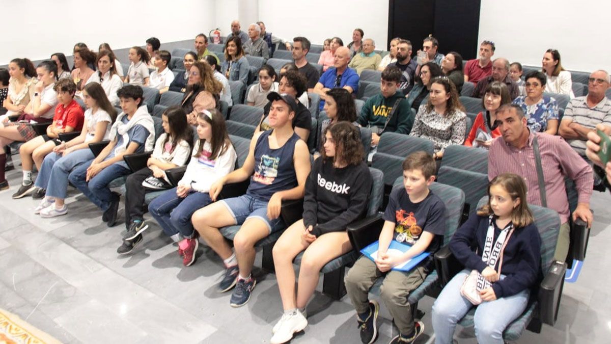 Parte de los alumnos que participaron en el Consejo.