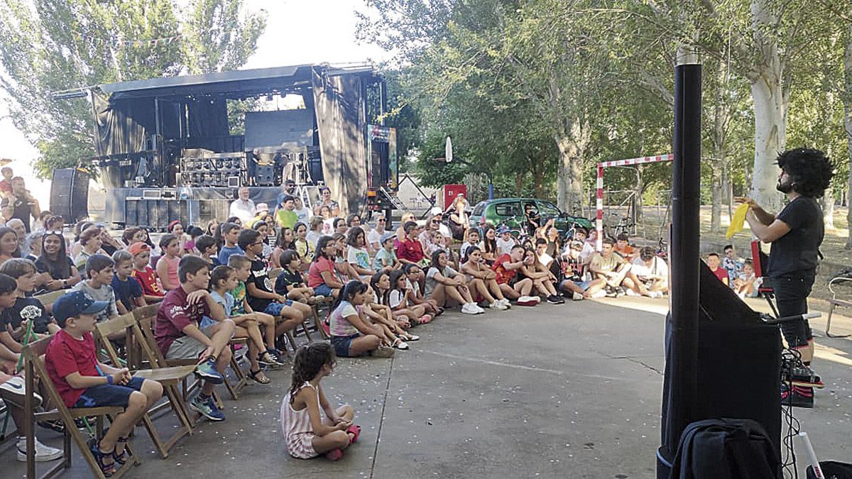 En la fiesta no faltarán actividades para los más pequeños del pueblo.