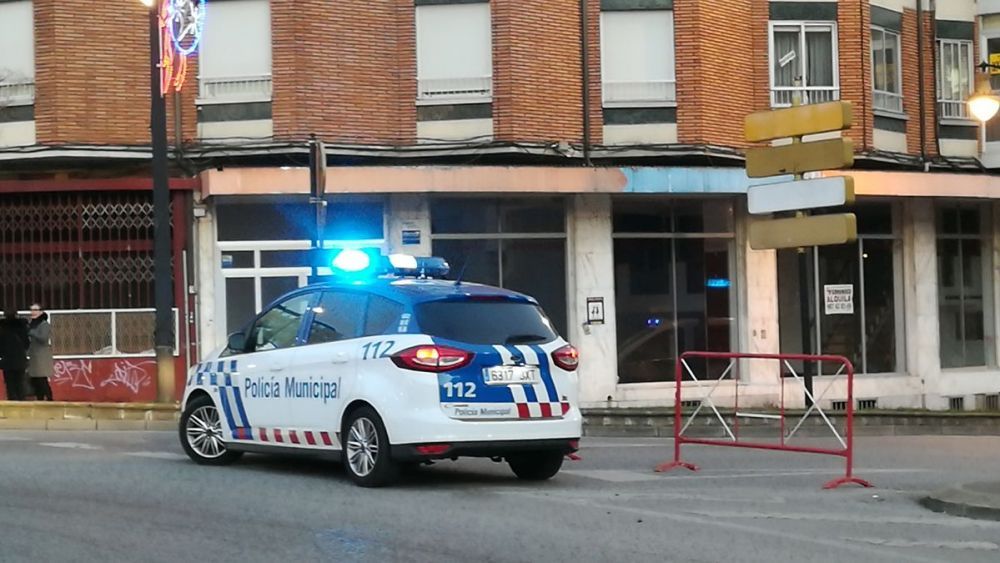 Imagen de archivo de una patrulla de la Policía Municipal de Ponferrada.