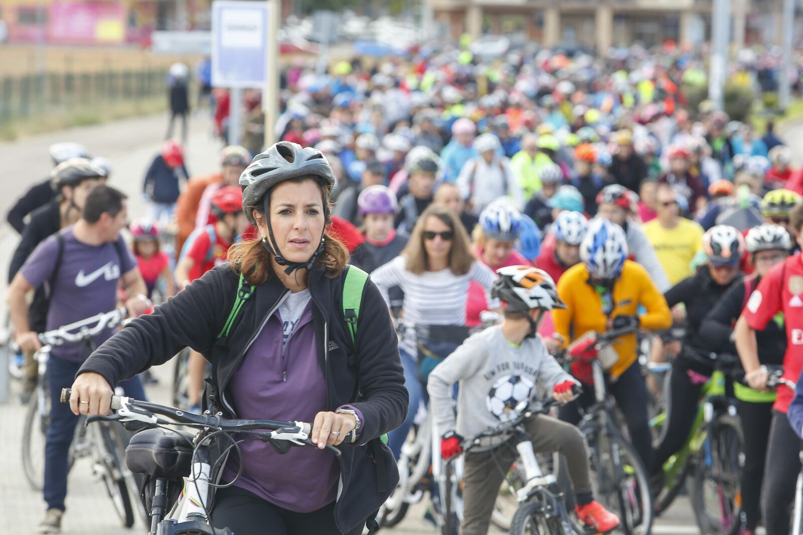 Imagen de una edición anterior del Día de la Bici en León. | CAMPILLO (ICAL)