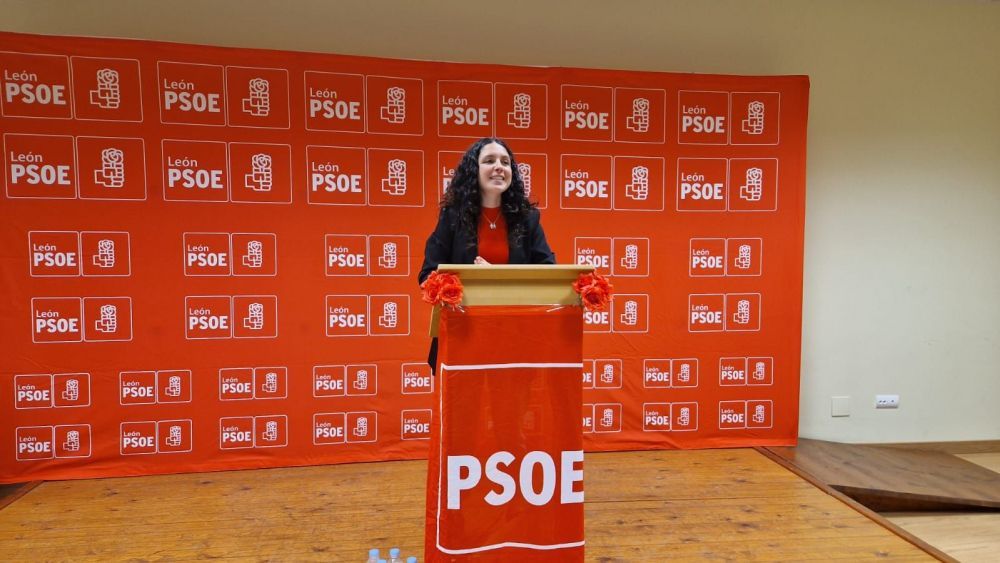 Laura Fernández es la portavoz del Grupo Socialista del Ayuntamiento de Toral de los Vados.