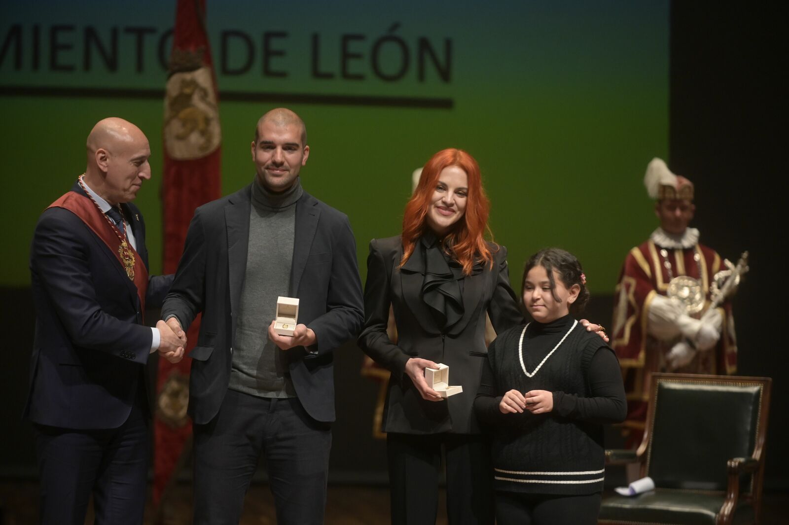 Sara y Pablo recibieron el título de Hijos Predilectos de León el 20 de marzo.