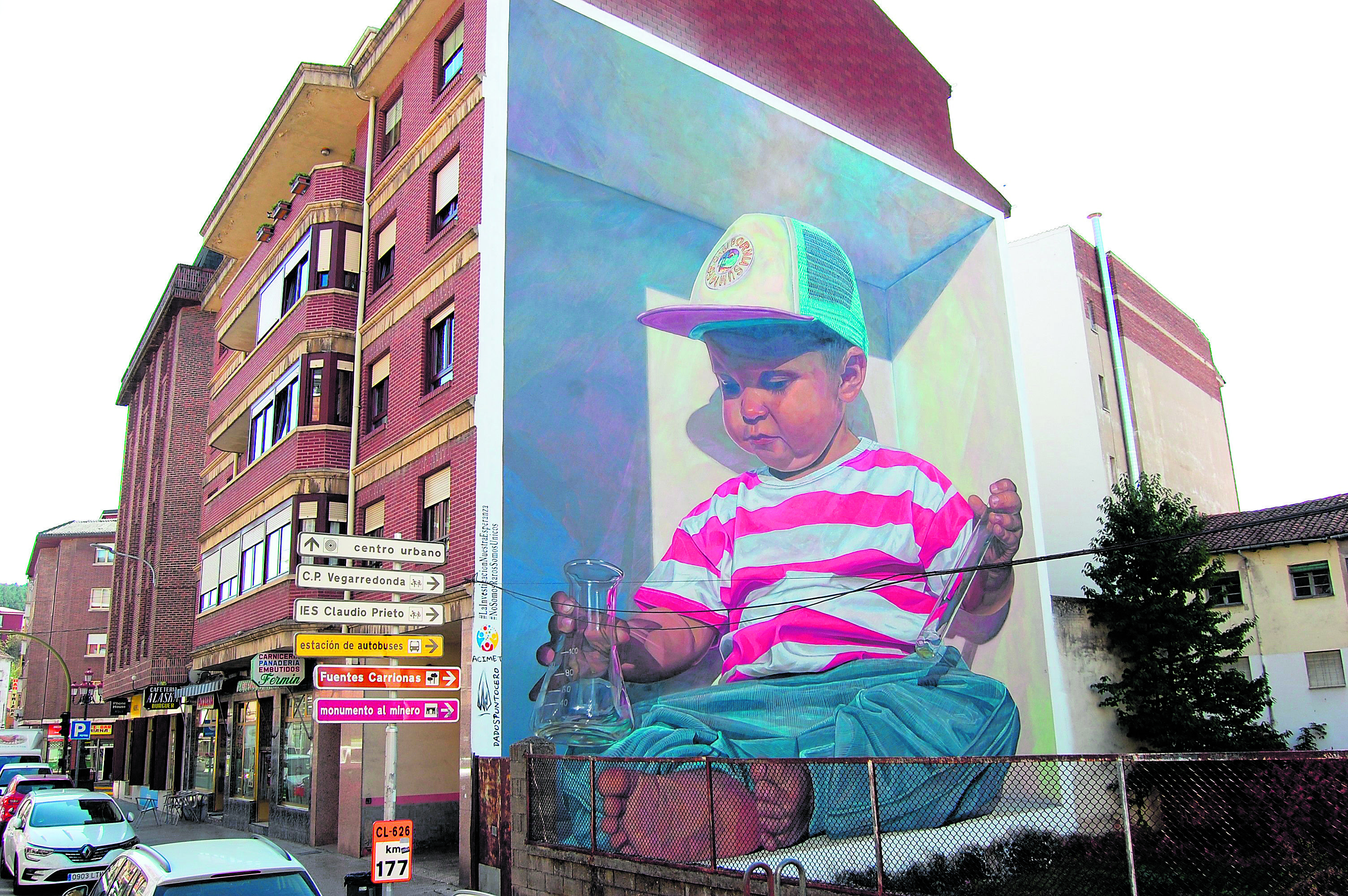 Dadospuntocero repite nominación a la mejor obra mural con su pieza ‘Alex’, elaborada para el Pispajos Urban Fest. | L.N.C.
