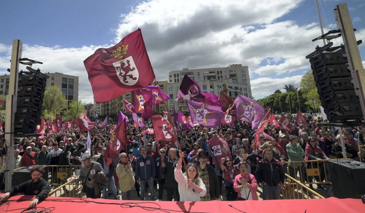 Imagen de archivo de una manifestación por la autonomía leonesa. | MAURICIO PEÑA