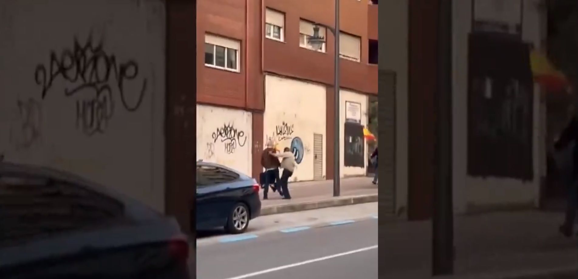 Imagen del vídeo de la agresión a Olegario Ramón. | L.N.C.