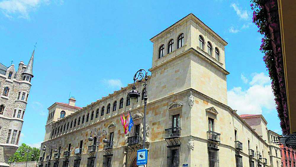 Palacio de los Guzmanes, sede de la Diputación de León. | L.N.C.
