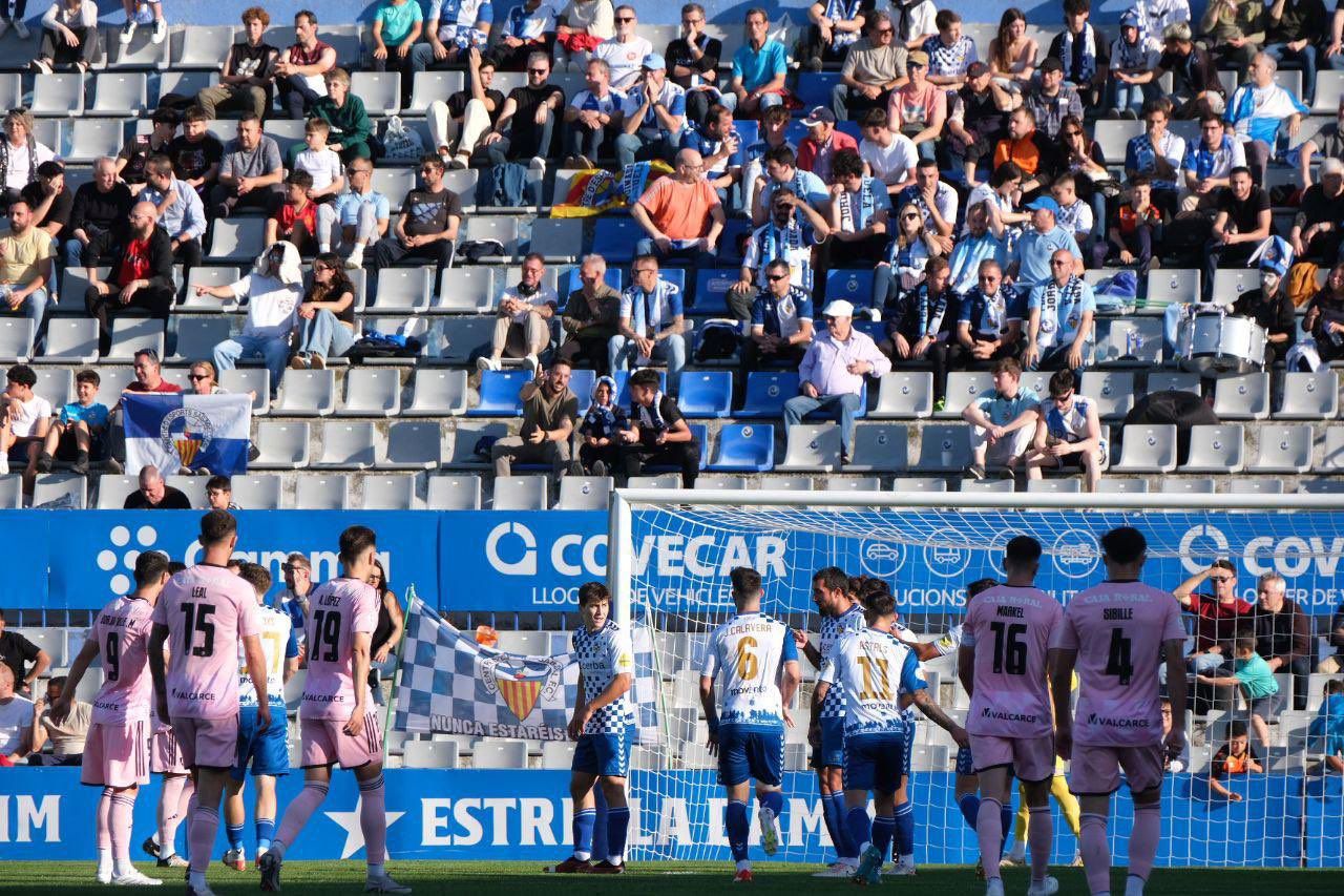 La Deportiva se complica la vida con la derrota en Sabadell, en un partido sin alma de los de Juanfran. | SABADELL