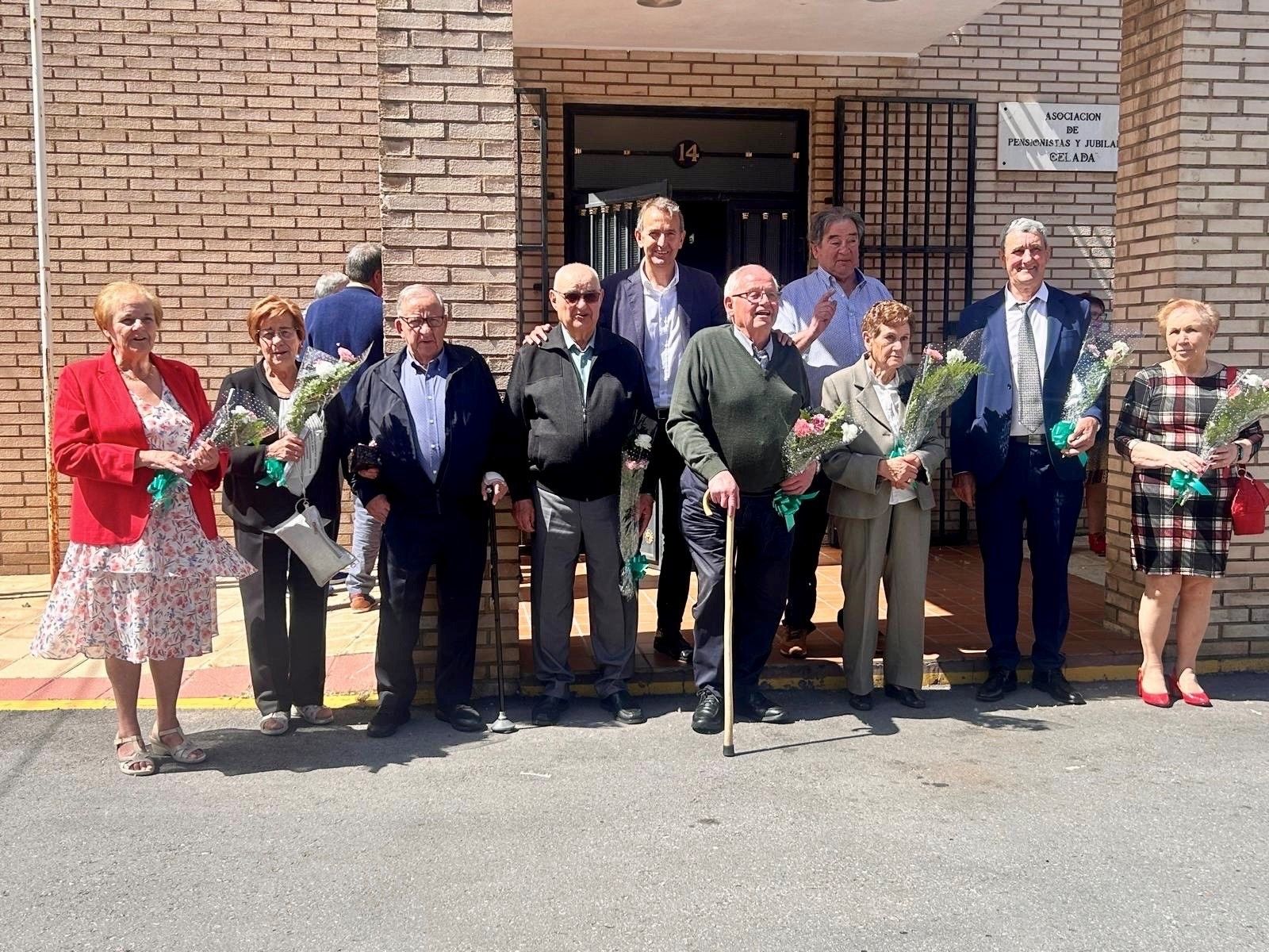 Nueve socios de la asociación 'Celada' cumplen 80 años en La Robla. | L.N.C.