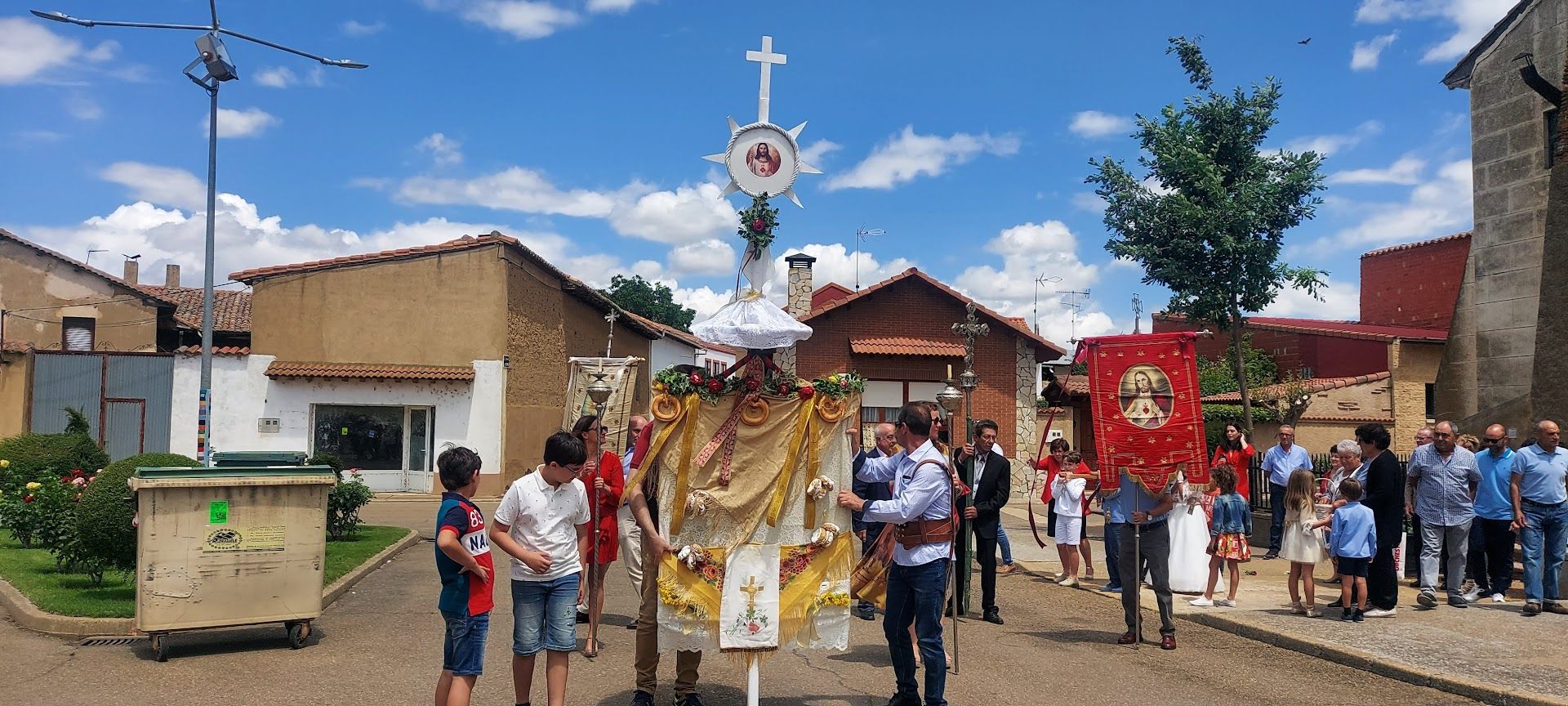 Foto de archivo de la procesión de Corpus Christi en Fresno de la Vega. | L.N.C.