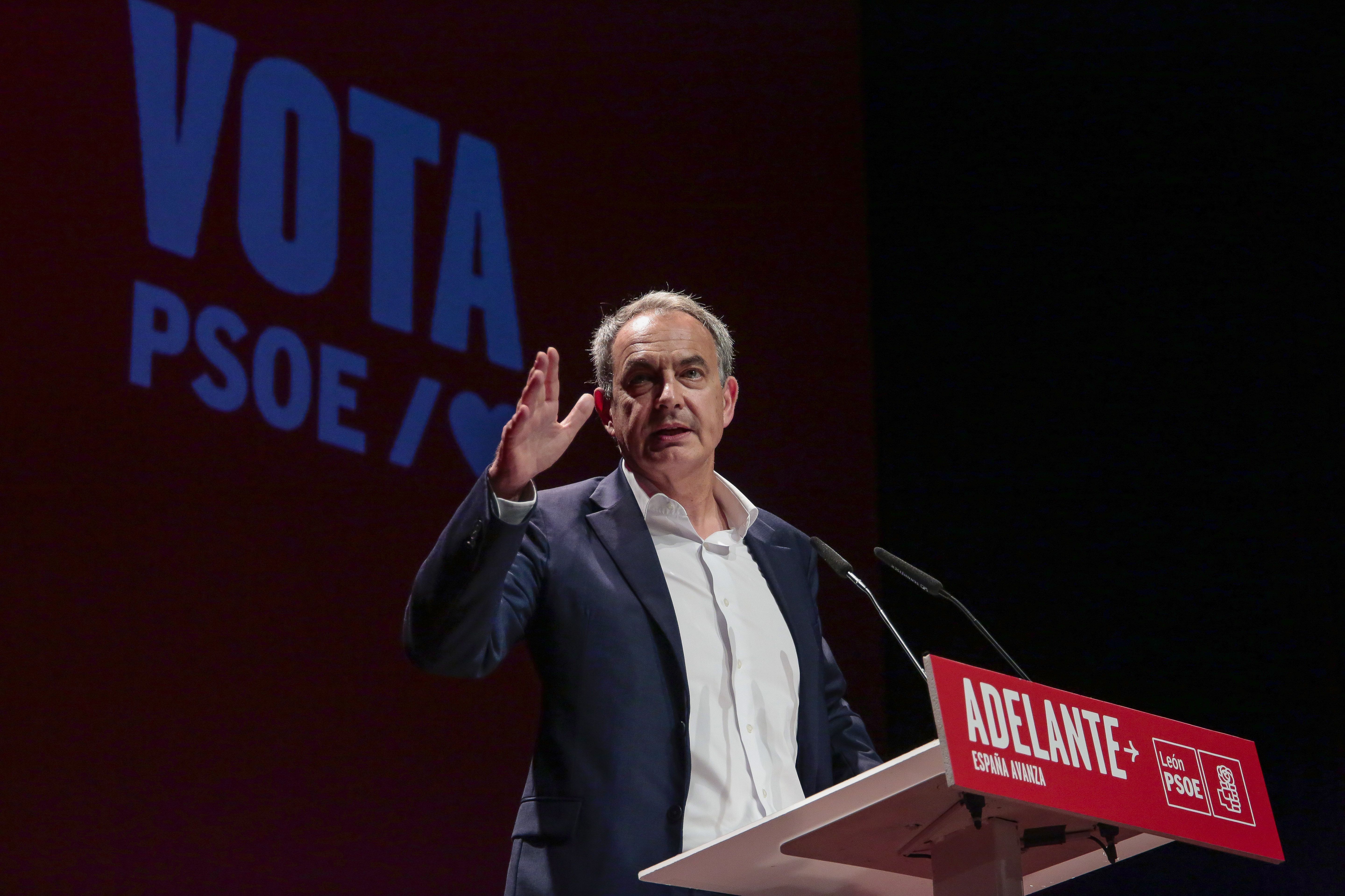 José Luis Rodríguez Zapatero en un acto de campaña en León. | CAMPILLO (ICAL)