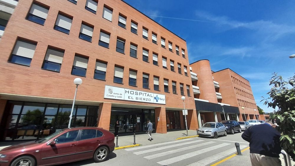 Fachada del Hospital El Bierzo. | MAR IGLESIAS