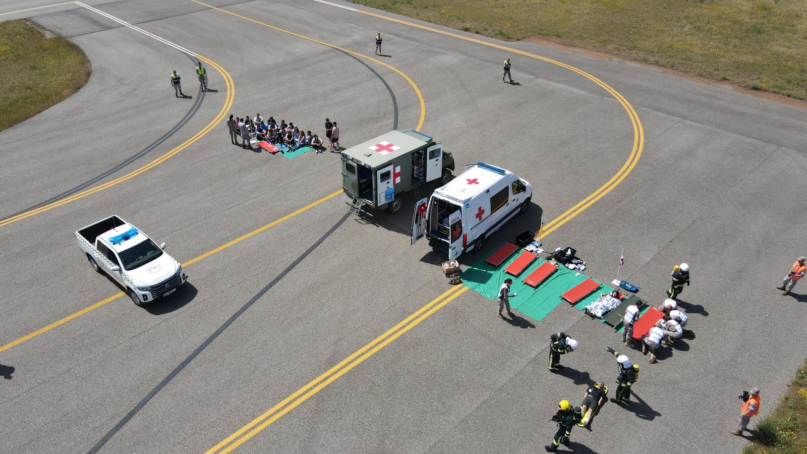Simulacro de accidente en el Aeropuerto Militar de León. | L.N.C.