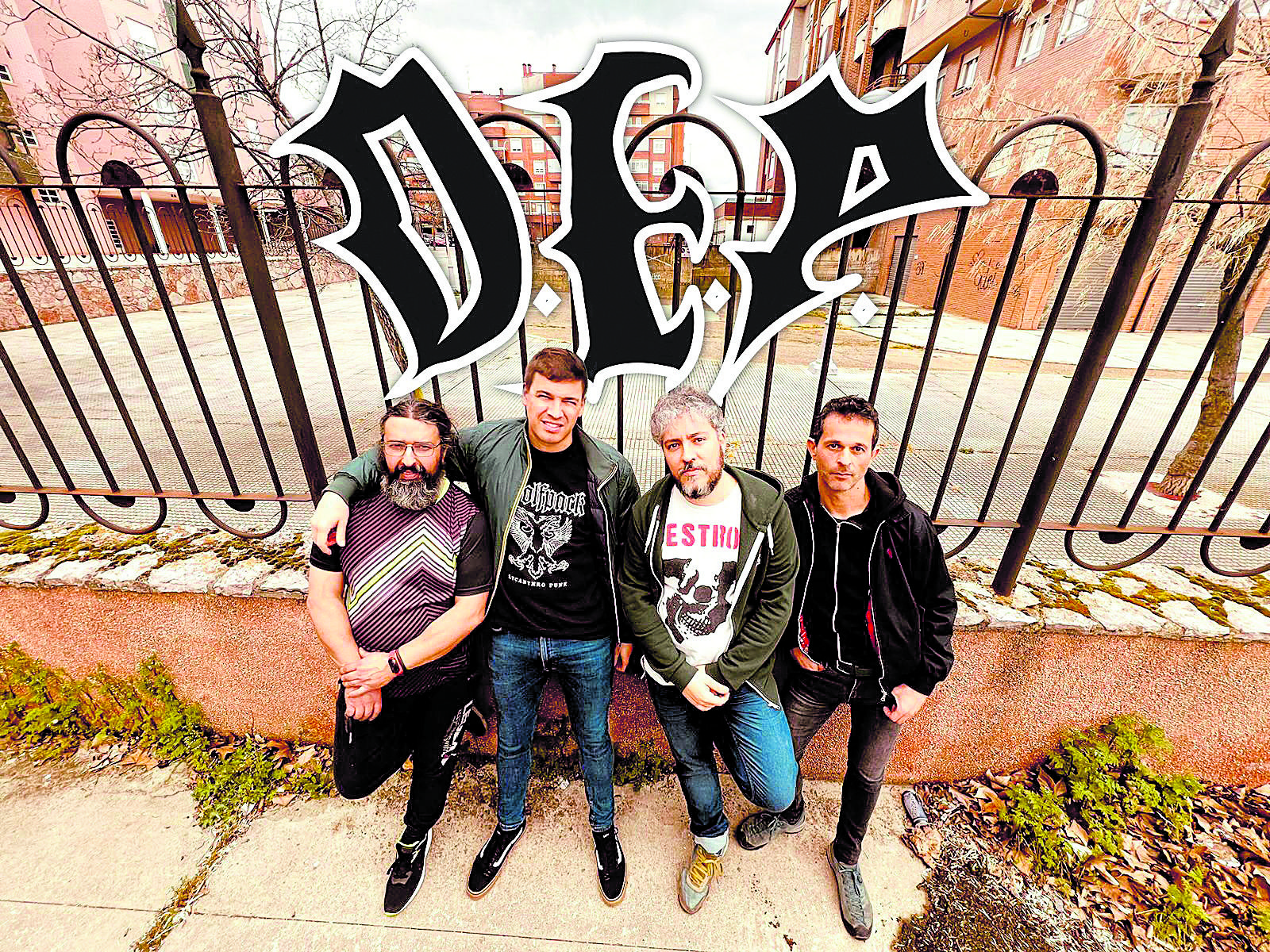 Los cuatro integrantes de la banda leonesa D.E.P.