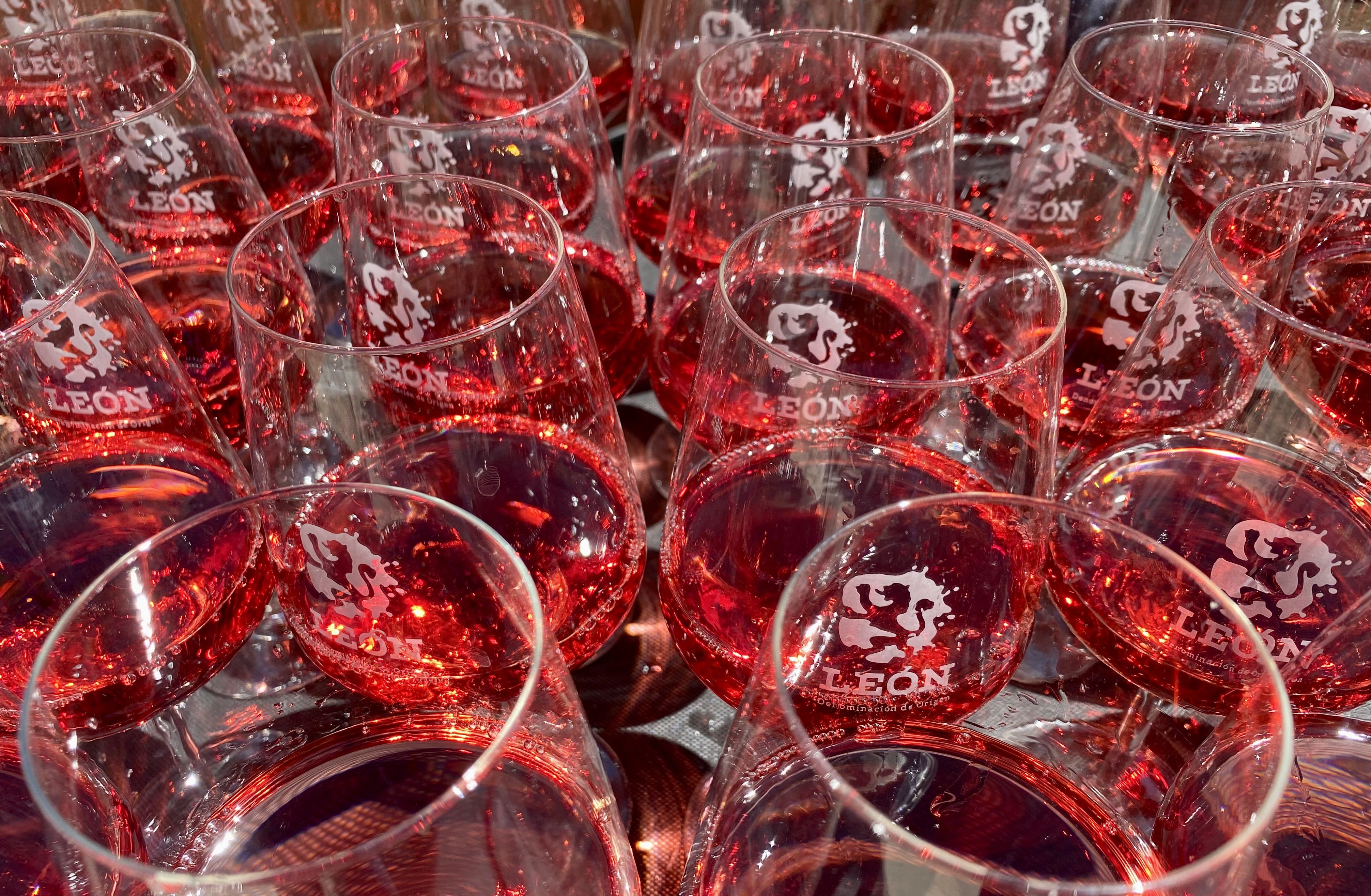 Copas de vino rosado de la DO León. | L.N.C.