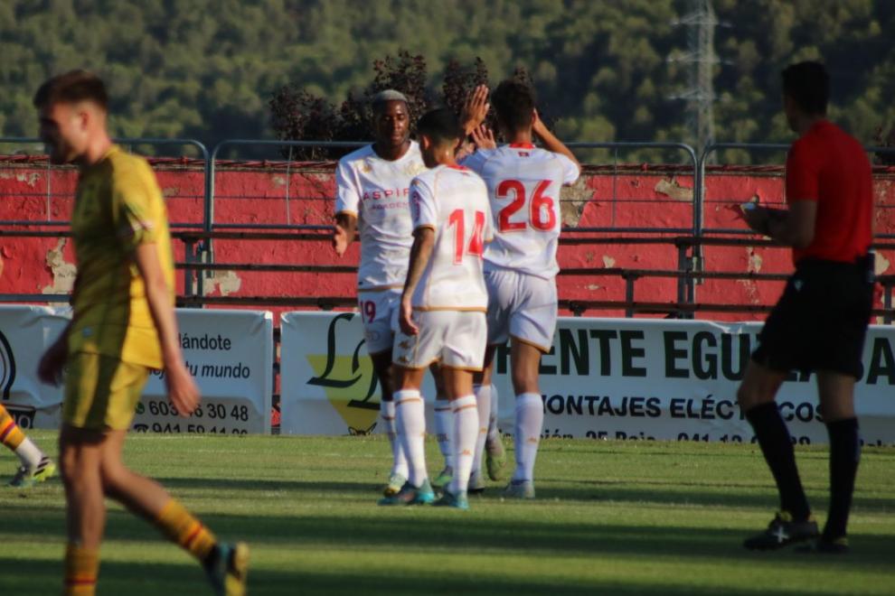 Dorian festeja el gol del triunfo en el último amistoso en Calahorra. | CYD