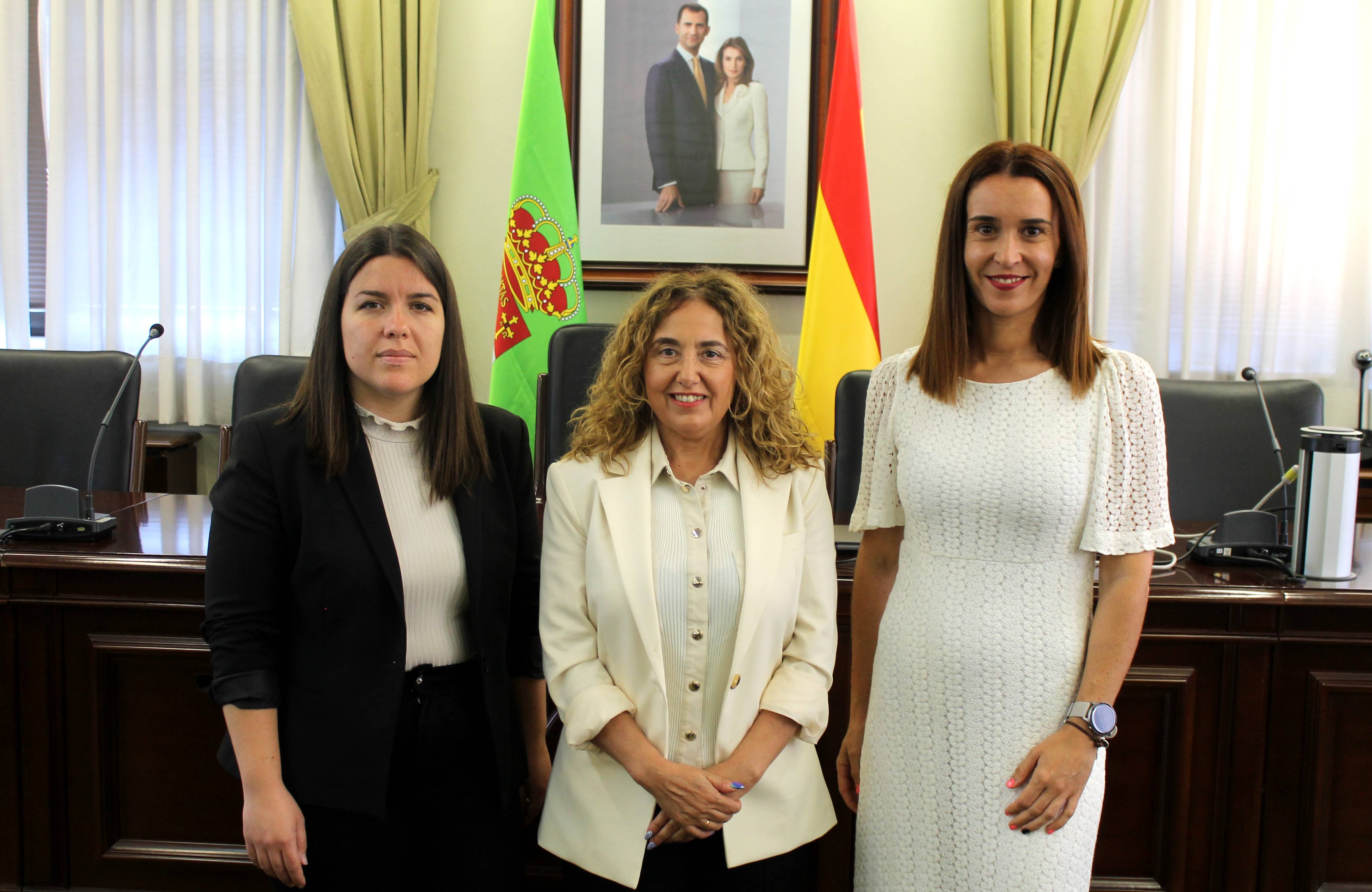 Natalia Calvo, Pilar Marqués y Enedina Quiroga.