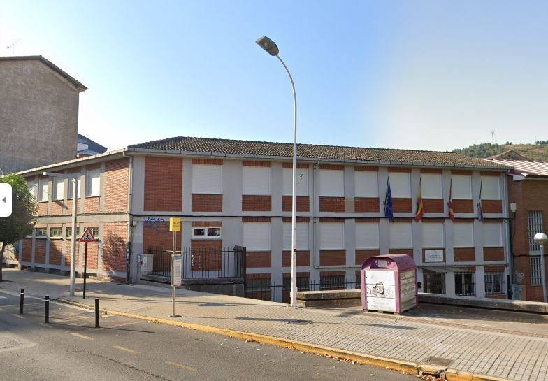 CEIP Navaliegos de Ponferrada. | Google Street View