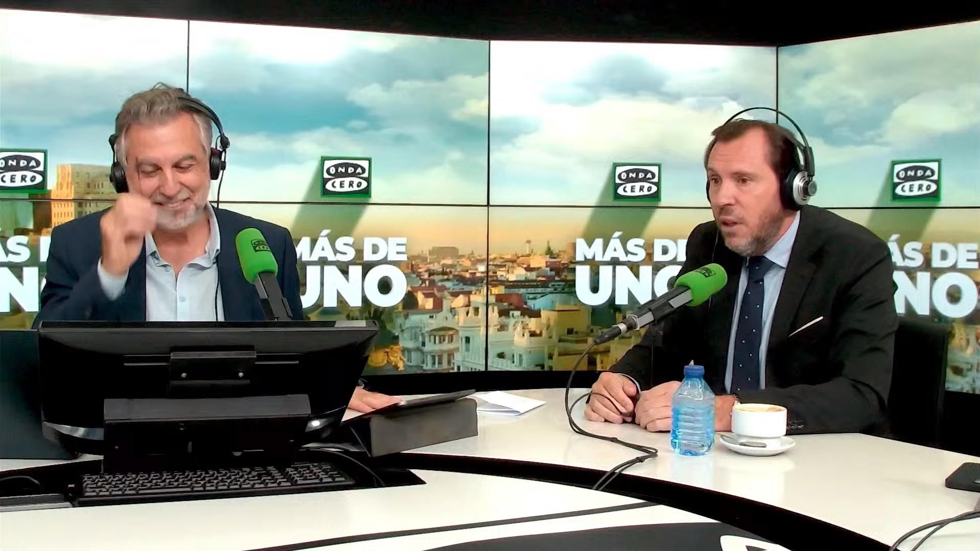 Carlos Alsina entrevista a Óscar Puente en 'Más de Uno'. | ONDA CERO