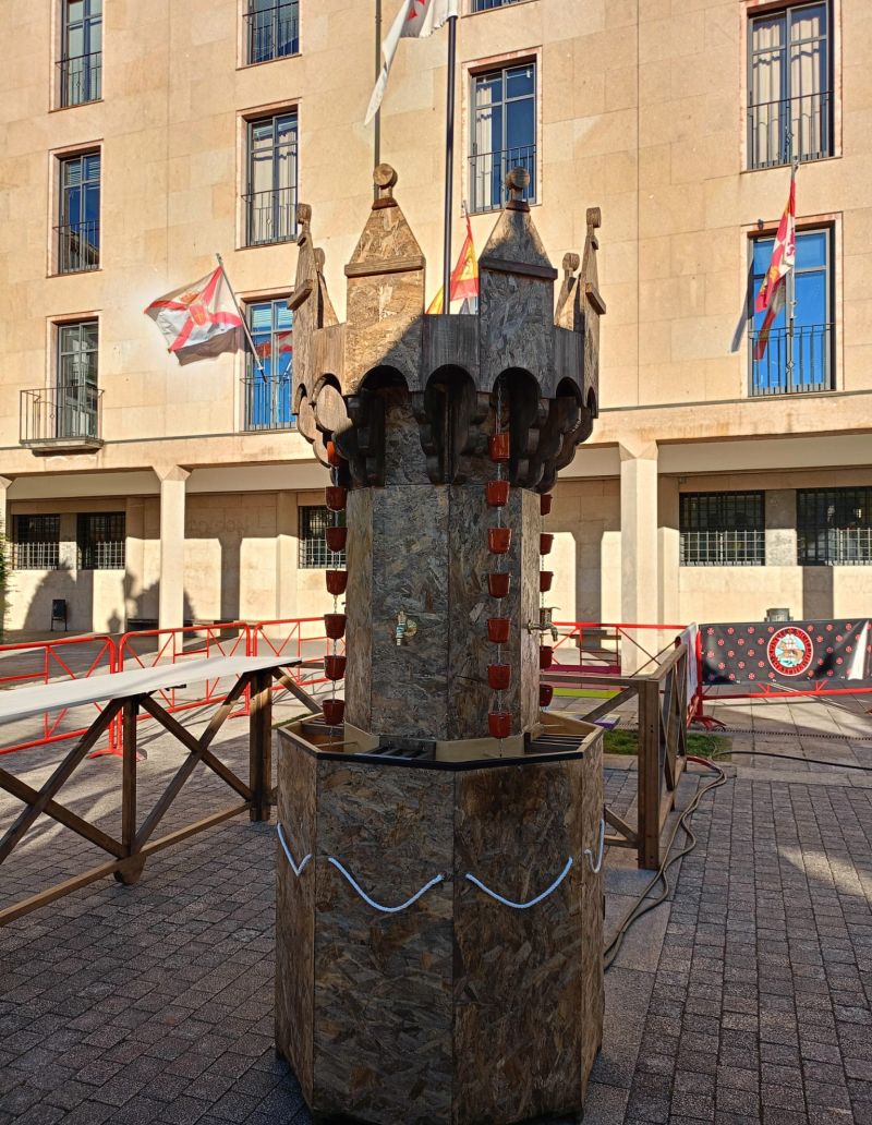 Fuente Templaria en la Plaza del Ayuntamiento.