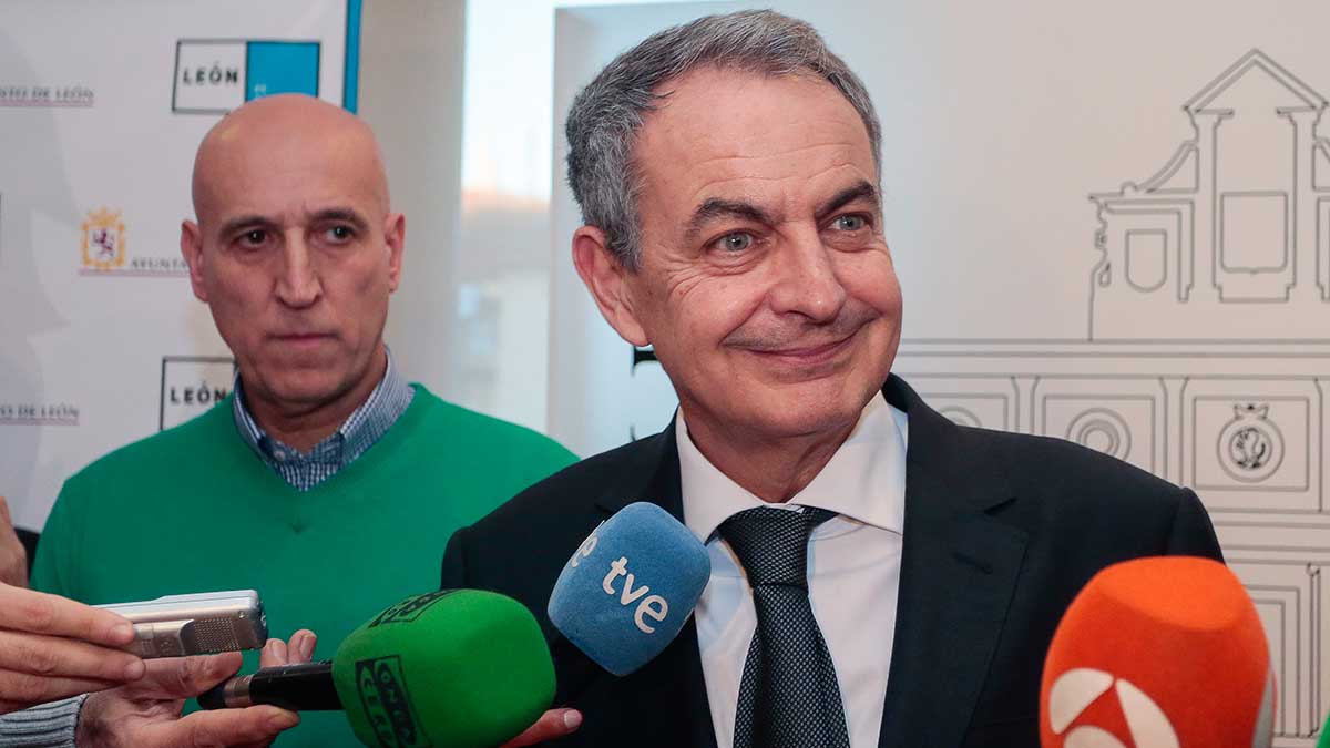José Antonio Diez y José Luis Rodríguez Zapatero, en una imagen de archivo. | CAMPILLO (ICAL)