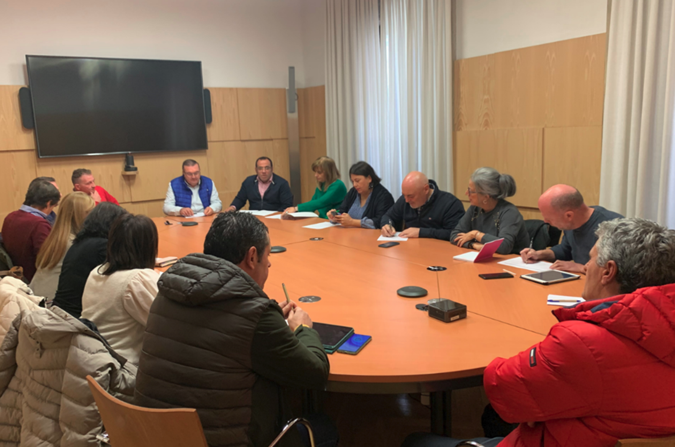 La Diputación de León aprobó hoy en Junta de Gobierno destinar 750.000 euros a ayudas a consejos reguladores y asociaciones de productores 