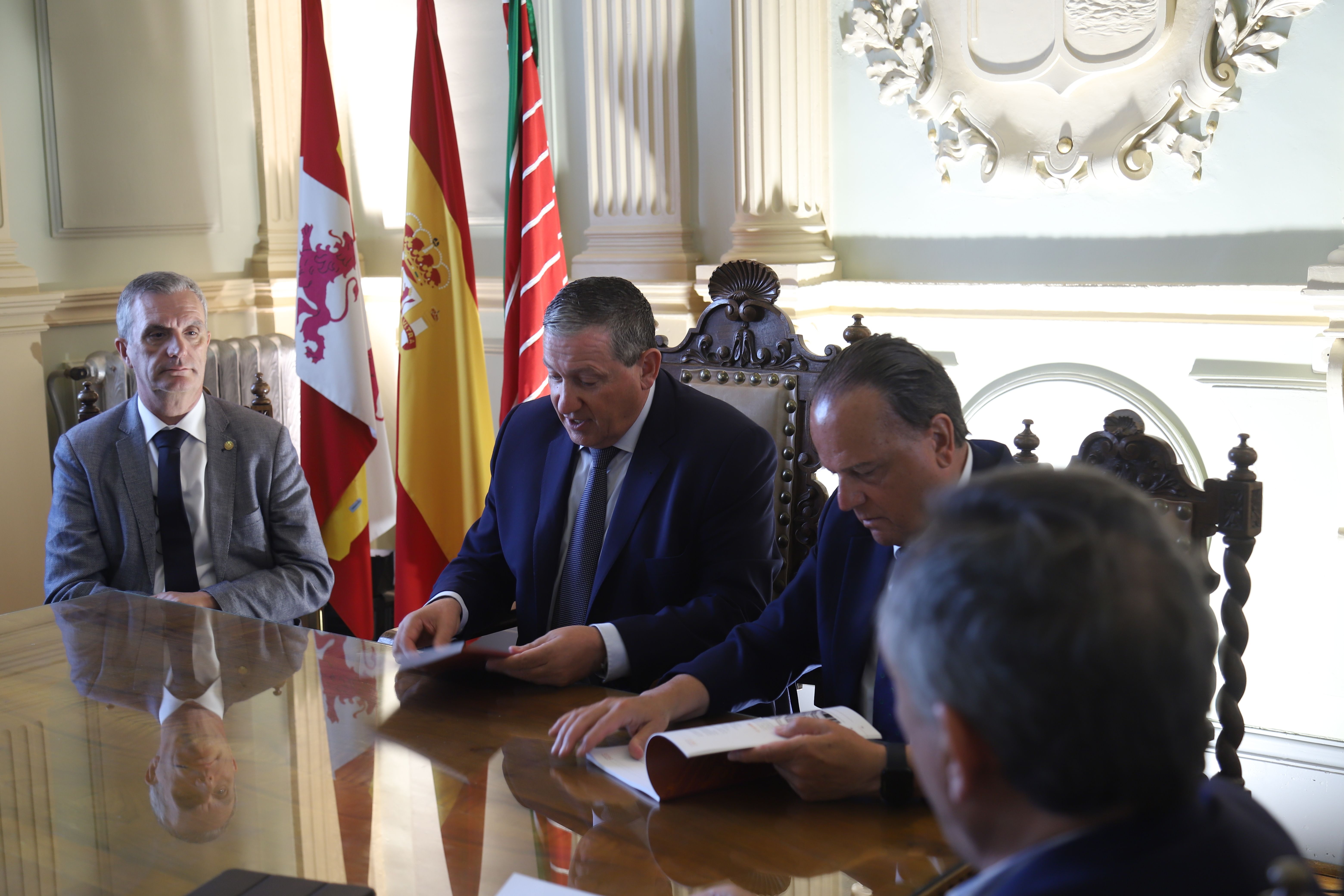 El órgano fiscalizador celebró su pleno en el antiguo Palacio Provincial de Zamora. | ICAL