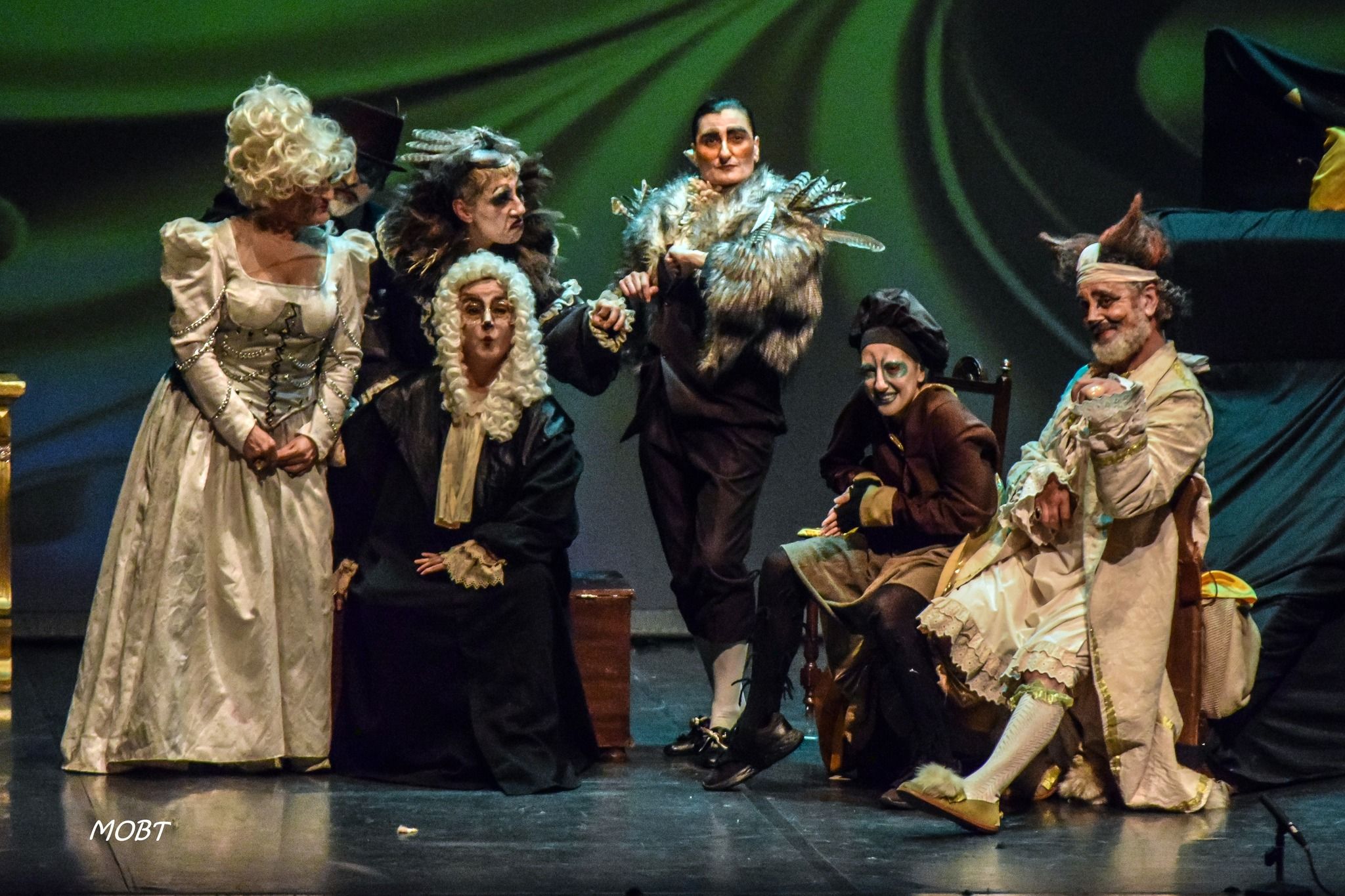 Teatro en Obras presenta una muy cuidada adaptación de ‘Volpone’. | MOBT