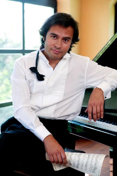 El pianista Manolo Carrasco impartirá una master class en La Bañeza.
