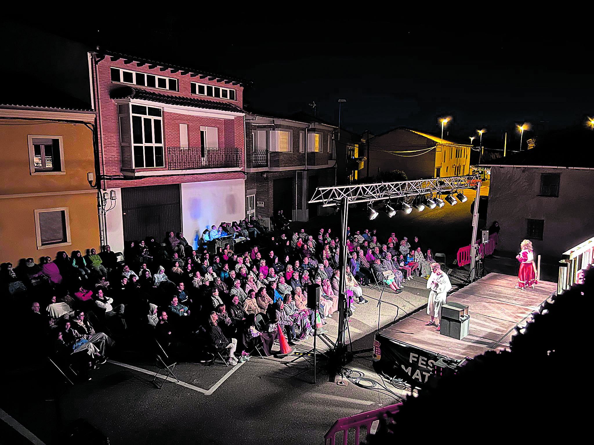 Cuatro compañías de teatro amateur de todo el país ofrecerán una velada de teatro al aire libre. | AYTO. ONZONILLA