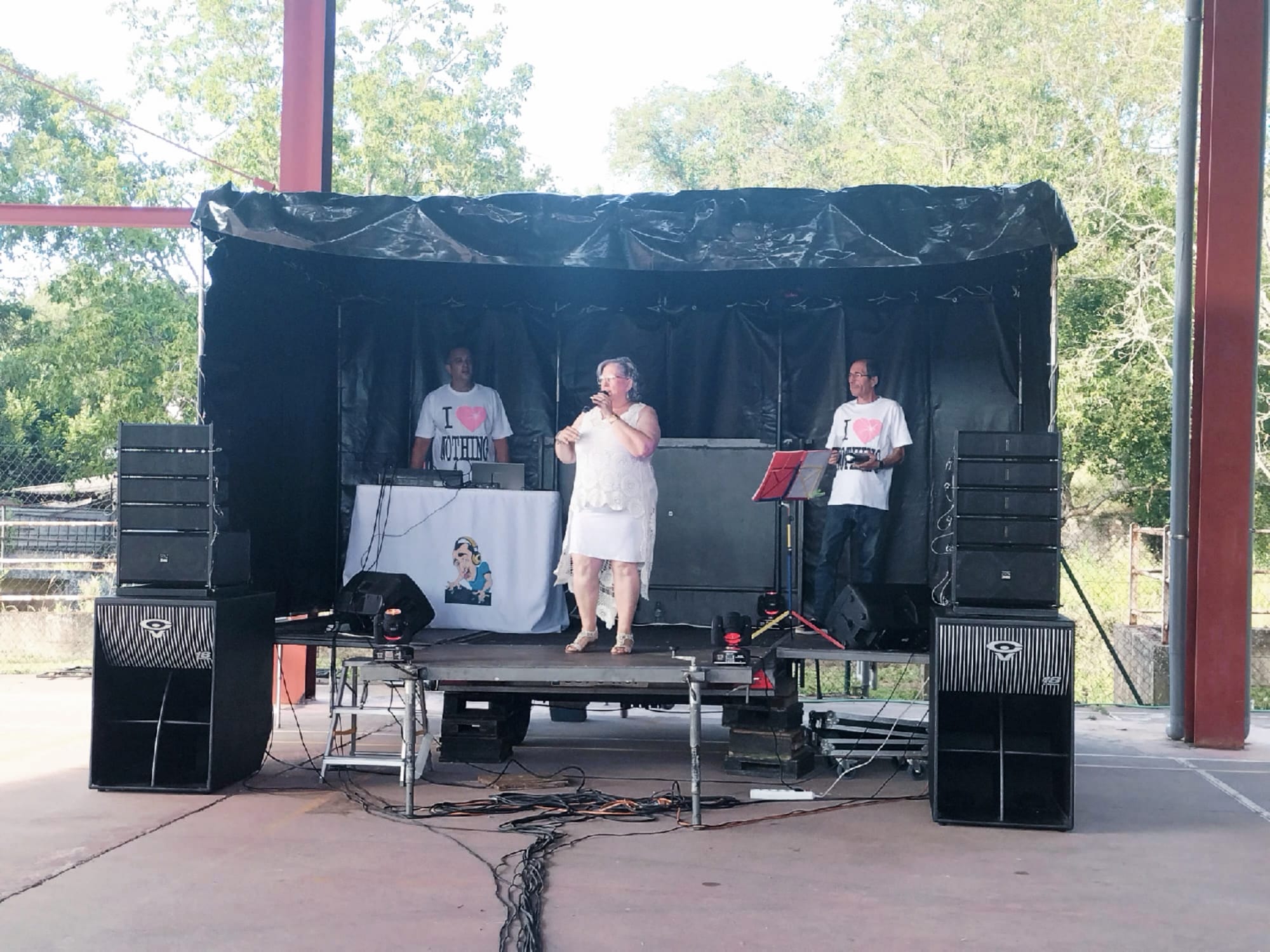 El grupo ponferradino Nada pondrá música al evento.