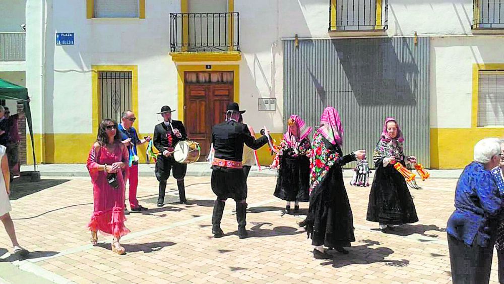 Bailes tradicionales en Castrillo y Velilla de la Valduerna. | L.N.C.