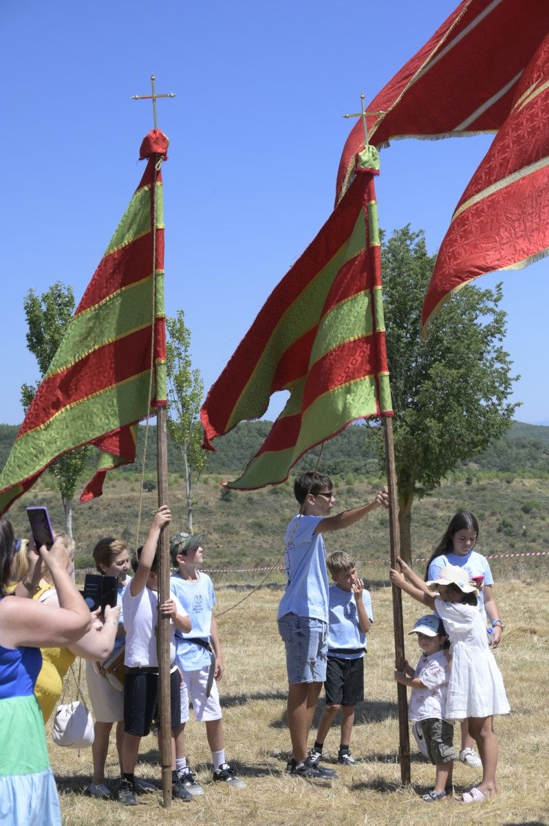 Rueda del Almirante reunio los pendones de la comarca 10