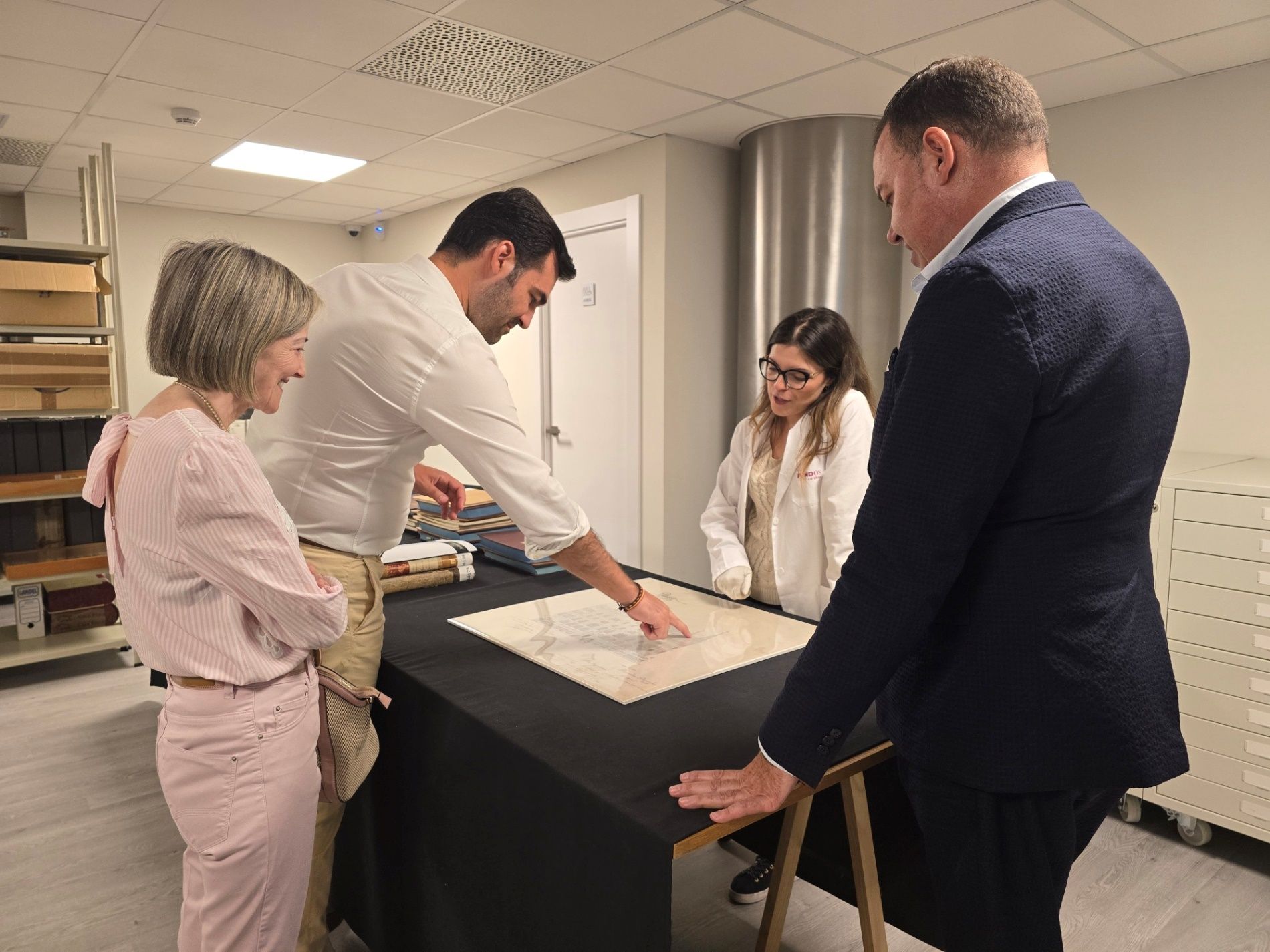 Ana Franco y David Fernández en su visita a José María Viejo. | L.N.C.