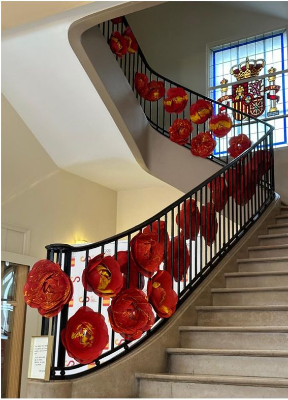 El jardín de flores sostenibles con los colores de la bandera de España en París. | L.N.C.