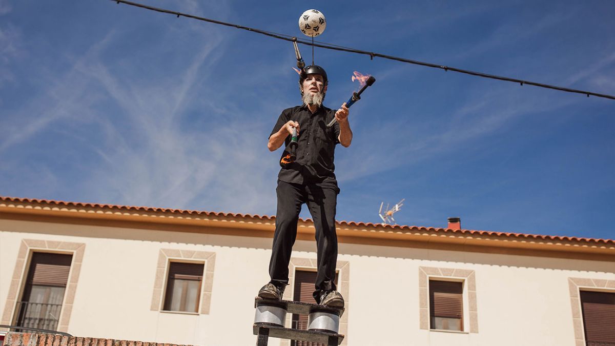 Mike Dos Perillas celebra su función 'Este país es un circo' este jueves. |  BADECIRCO