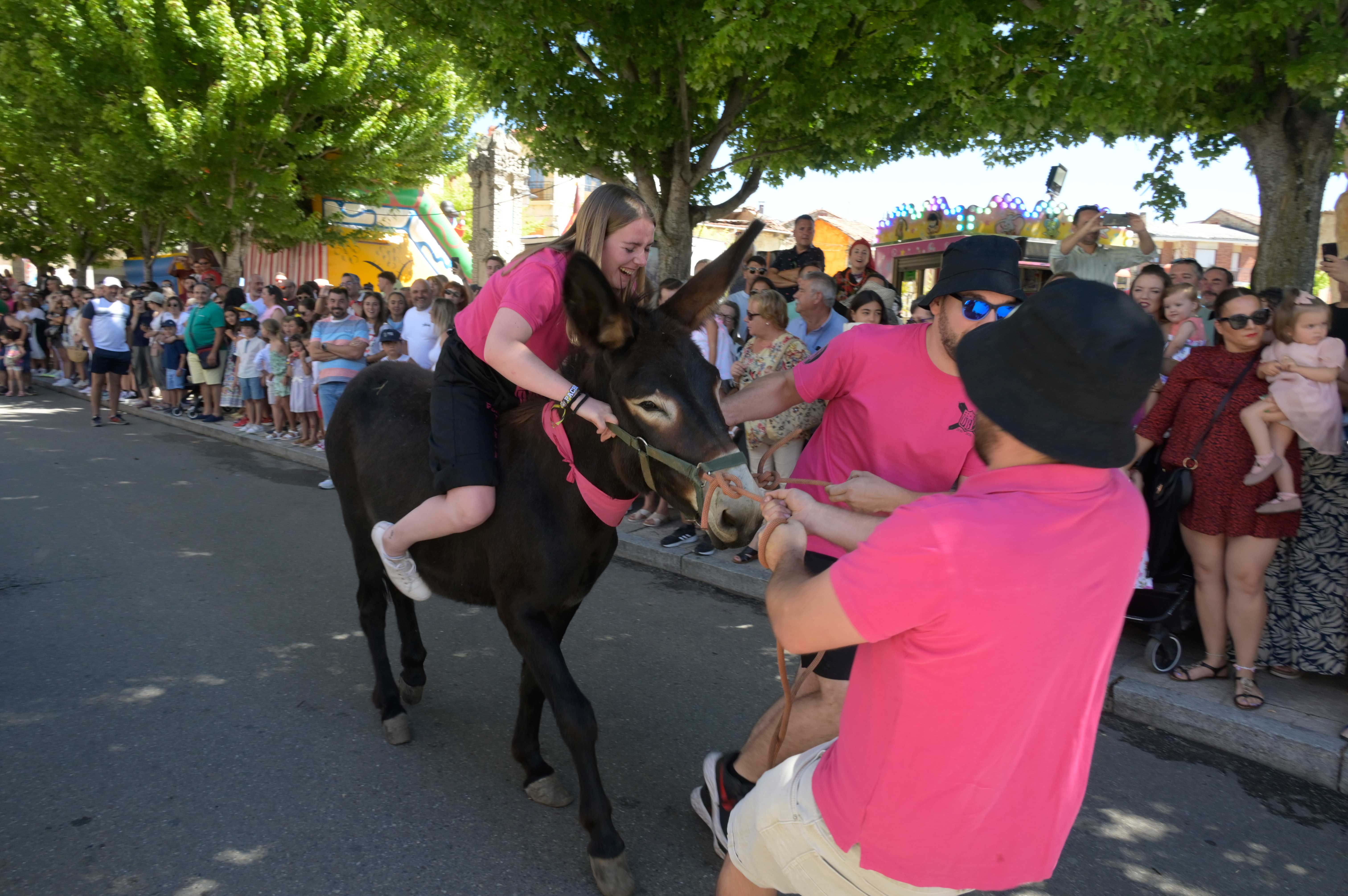 Carrera de burros de Boñar celebrada el pasado viernes. | MAURICIO PEÑA