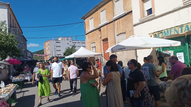 Las calles de San Miguel se quedaron pequeñas para acoger a tanto público. 