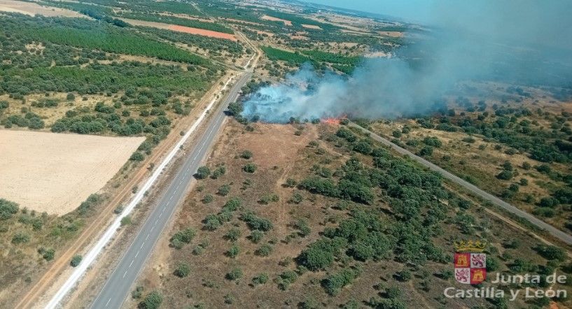 Incendio este lunes en Castrillo de los Polvazares. | JCYL