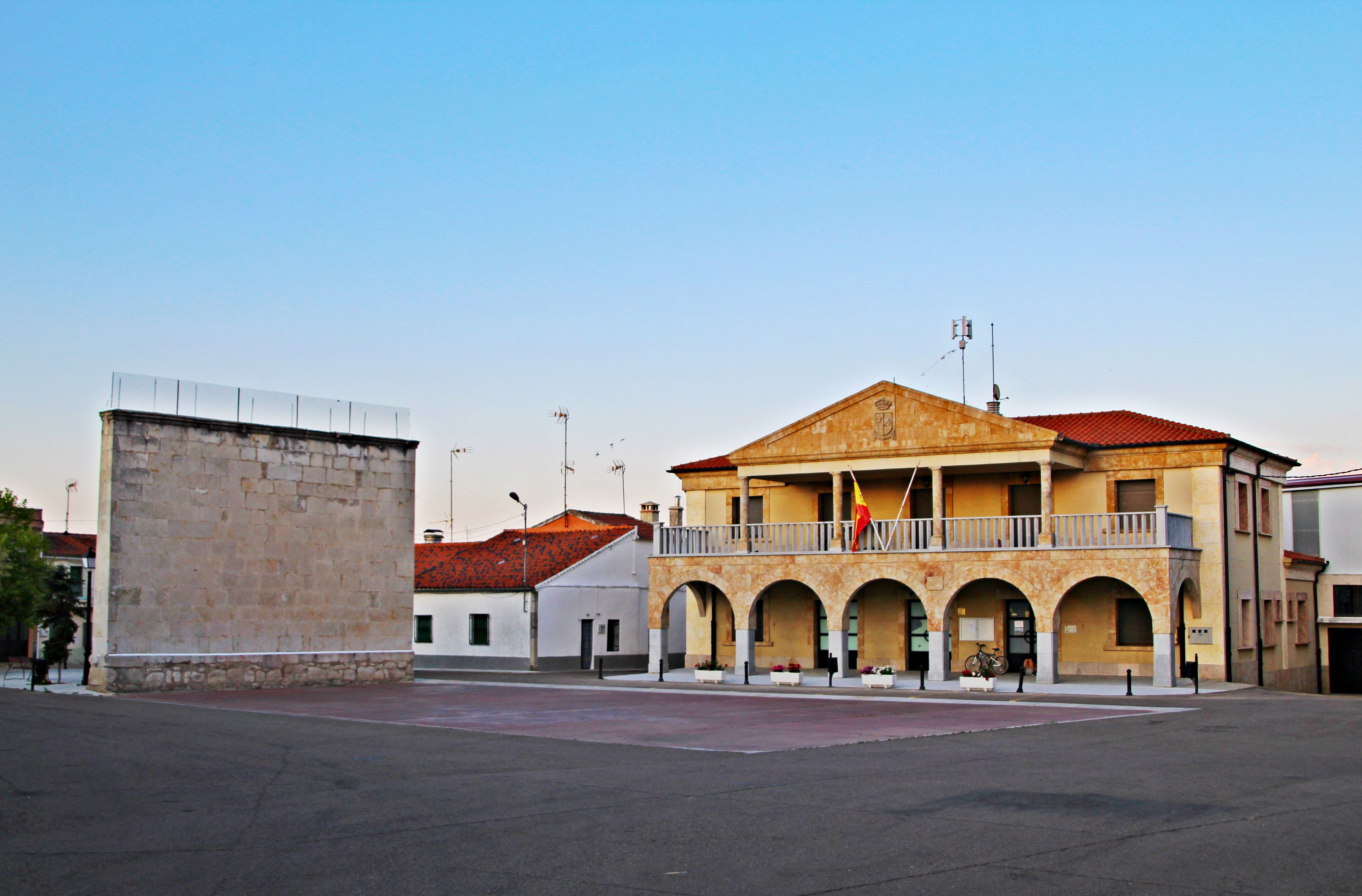 Plaza del Ayuntamiento de Valdelosa