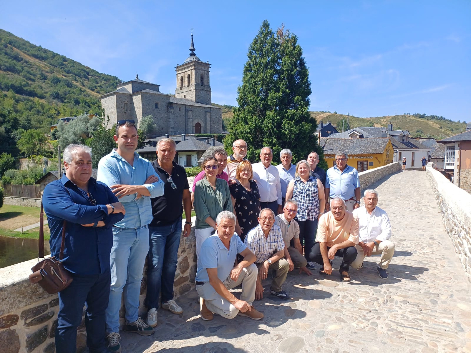 Reunión de los alcaldes en Molinaseca. 