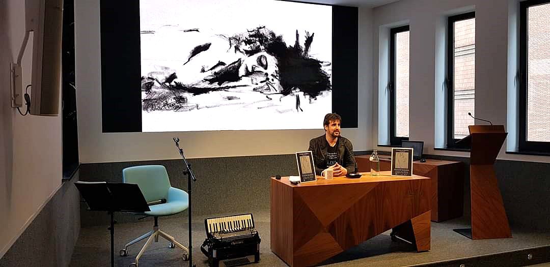 Carlos Huerta en la presentación de ‘El sueño de Beatriz’ en el ILC.