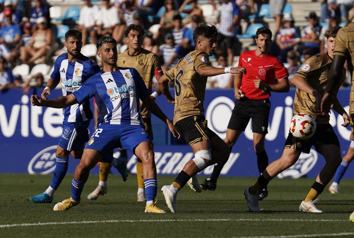 Un lance del choque entre Ponferradina y Real Sociedad B. | SDP