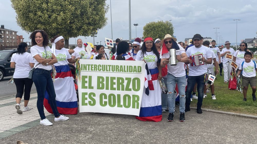 I Concentración de Peñas de las Fiestas de La Encina. | JAVIER FERNÁNDEZ